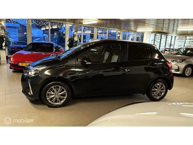 Toyota Yaris 1.5 VVT-i Dynamic AUTOMAAT! 2019 Benzine 12