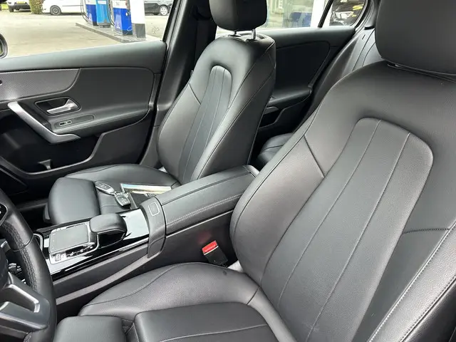 Mercedes-Benz A-Klasse 220 Premium 2019 Benzine 15