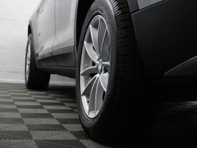 BMW X3 xDrive28i M Sport Aut- 2012 Benzine 32