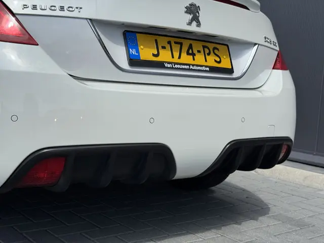 Peugeot 308 CC 1.6 THP Roland Garros 2014 Benzine 24