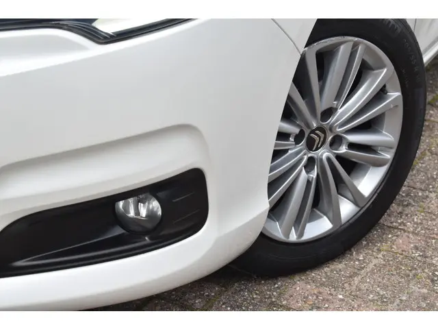 Citroën C4 PureTech 110 Feel Collection 2015 Benzine 12