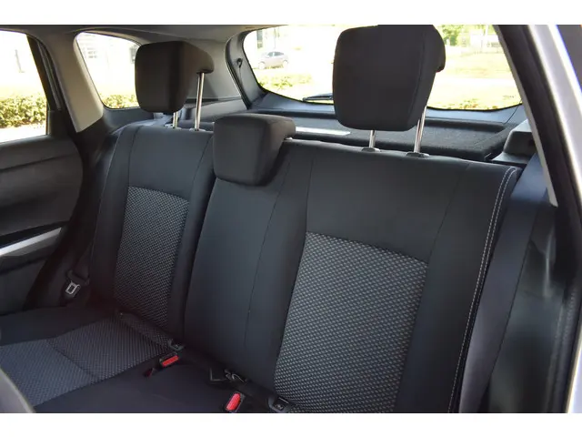 Suzuki Vitara 1.0 Boosterjet Select 2020 Benzine 6