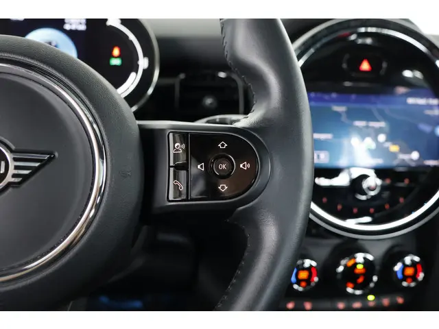 MINI Electric Mini MINI Electric 33 kWh 2022 Elektrisch 17