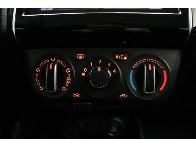Suzuki Swift 1.2 Select Smart Hybrid 2024 Benzine 19
