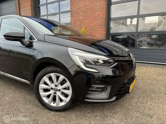 Renault Clio 1.3 TCe Intens automaat 2020 Benzine 9