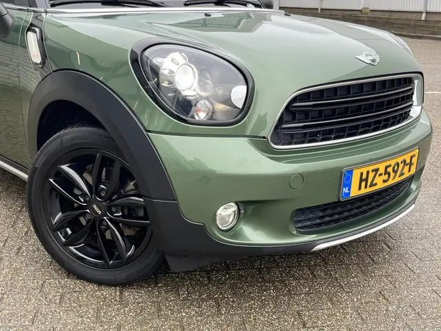 MINI Countryman 1.6 One Pepper 2016 Benzine 42