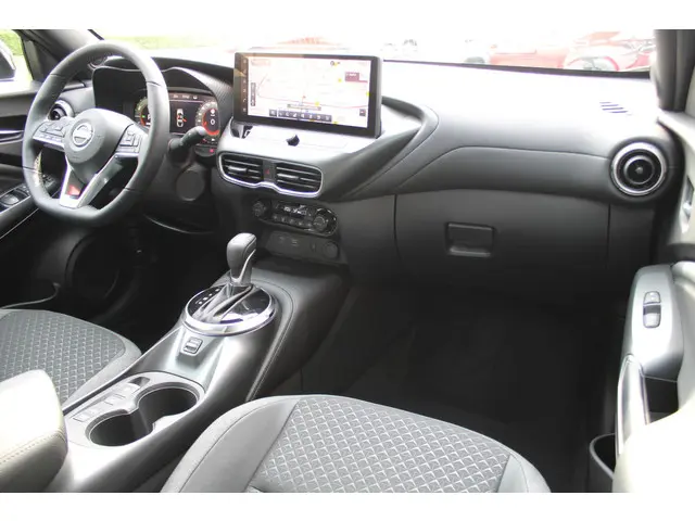 Nissan Juke Hybrid 143 N-Design 2025 Hybride Benzine 6