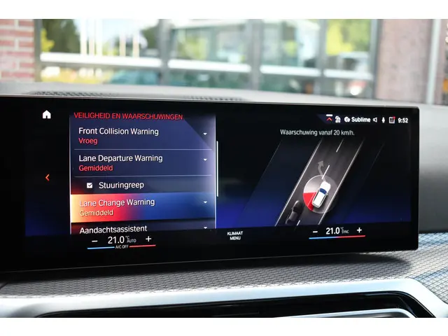 BMW 3 Serie Touring 330e M-Sport 2023 Hybride Benzine 14