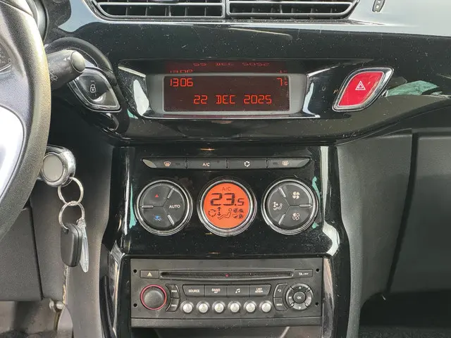 Citroën DS3 1.2 VTi So Chic / AIRCO / NAP 2012 Benzine 13