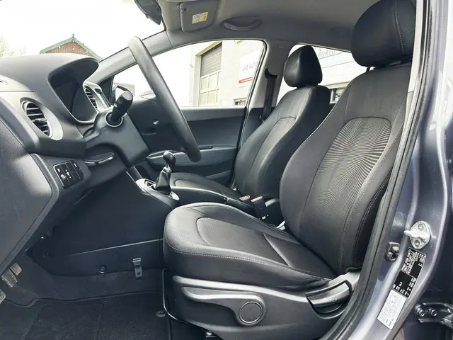 Hyundai i10 1.0i Comfort Airco Cruise Navi 2018 Benzine 7