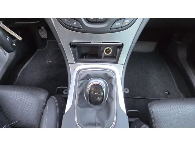 Opel Insignia 1.4 T EcoFLEX Business+ 2016 Benzine 37