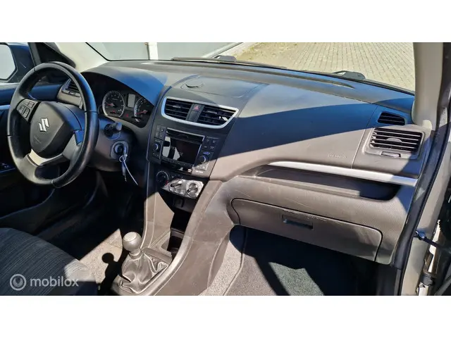 Suzuki Swift 1.2 Comfort EASSS 2015 Benzine 14