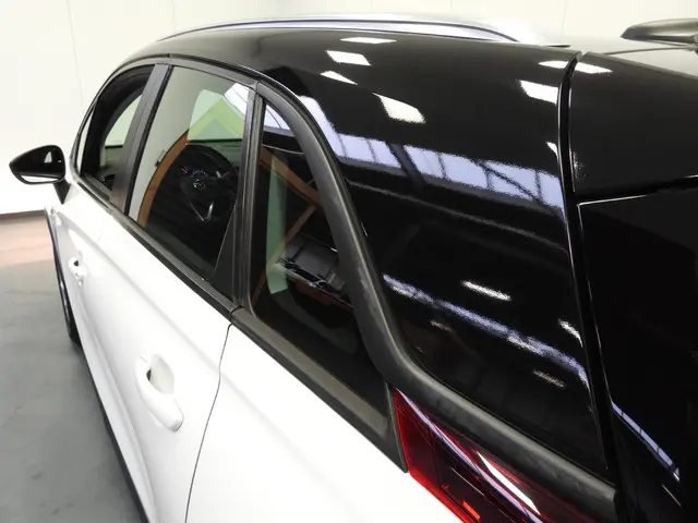 Opel Crossland X 1.2i Online Edition+ 2018 Benzine 22