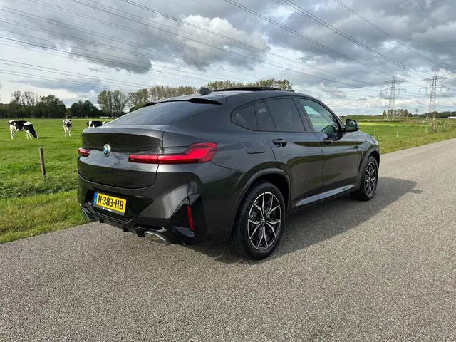 BMW X4 xDrive20i Bns Ed.+ PANORAMADAK | NAP ! 2021 Benzine 9
