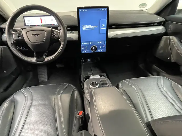 Ford Mustang Mach-E RWD 75 kWh 2021 Elektrisch 3