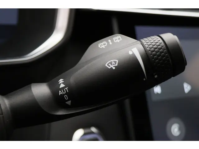 Lynk & Co 01 1.5 2023 Hybride Benzine 42