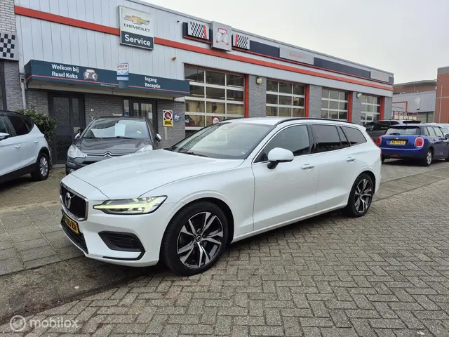 Volvo V60 2.0 B3 PLUS DARK 2023 Hybride Benzine 3