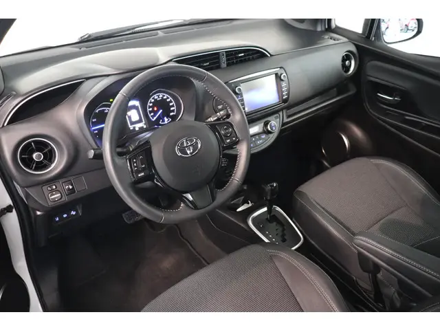 Toyota Yaris 1.5 Hybrid Executive 2019 Hybride Benzine 14