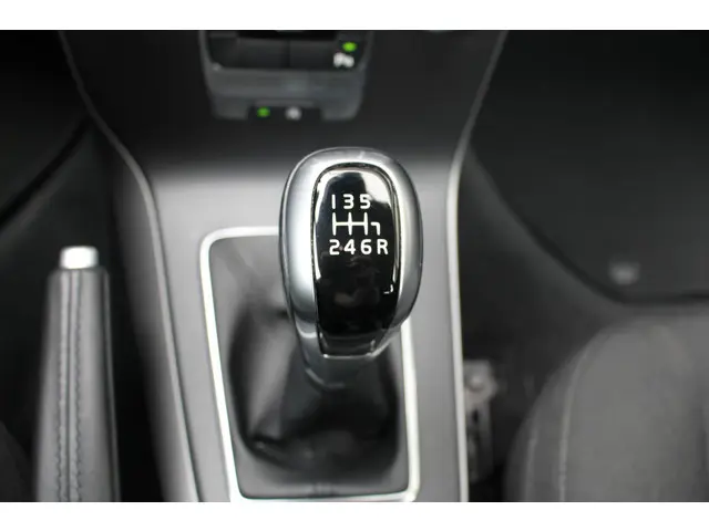 Volvo V40 2.0 T2 Momentum 2018 Benzine 21