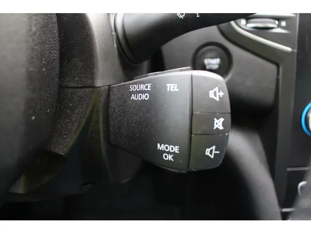 Renault Mégane Estate 1.2 TCe Limited 2018 Benzine 36