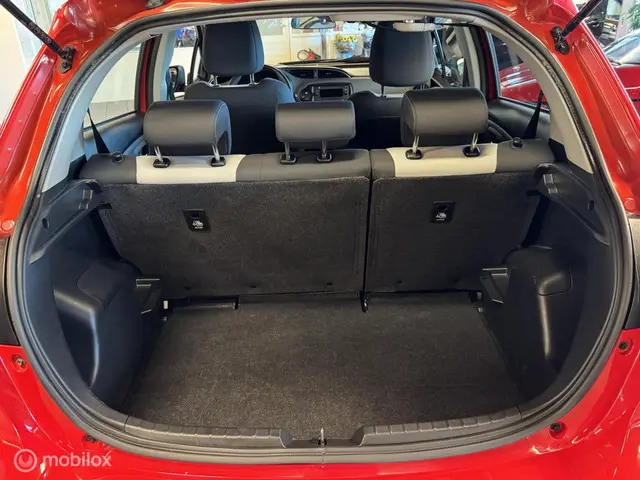 Toyota Yaris 1.0 VVT-i 5-Deurs. Airco 2018 Benzine 28