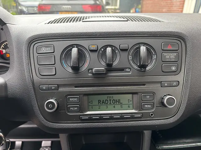 Škoda Citigo 1.0 Greentech Arctic 2013 Benzine 23