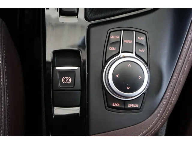 BMW X1 sDrive20i 2021 Benzine 20