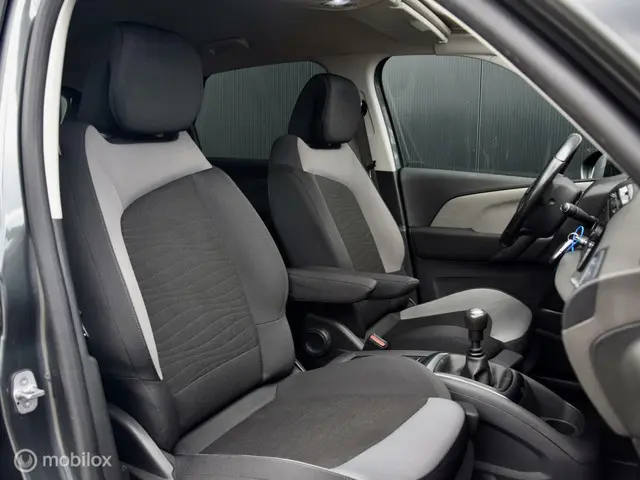 Citroën C4 Picasso 1.2 PureTech Intensive 2016 Benzine 10