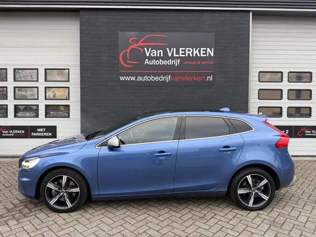 Volvo V40 1.5 T3 Polar+ Sport PANORAMADAK 2019 Benzine 3