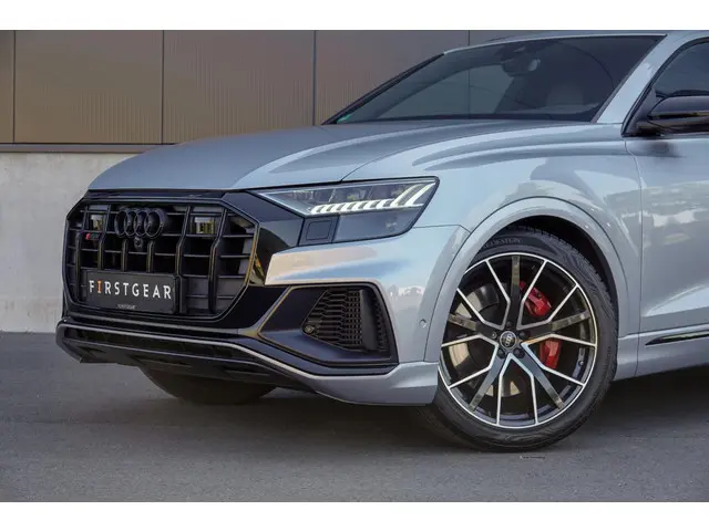 Audi SQ8 4.0 TFSI quattro 2021 Benzine 6