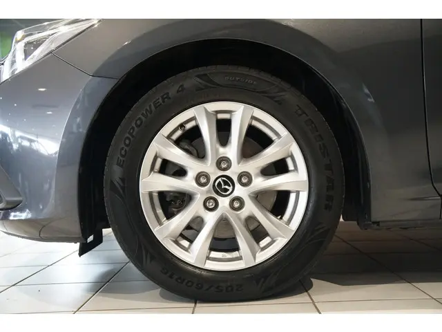Mazda 3 2.0 TS+ 2015 Benzine 13