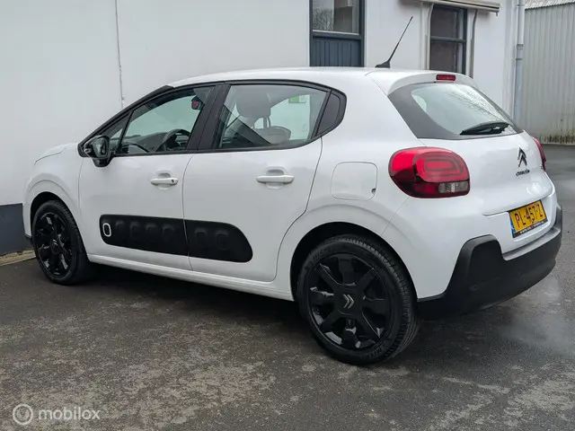 Citroën C3 1.2 PureTech Feel 105g 2017 Benzine 4