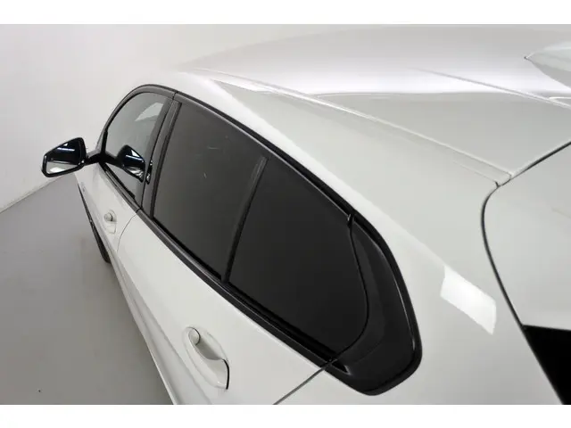 BMW 1 Serie 120iA M-Sport+ 2023 Benzine 15