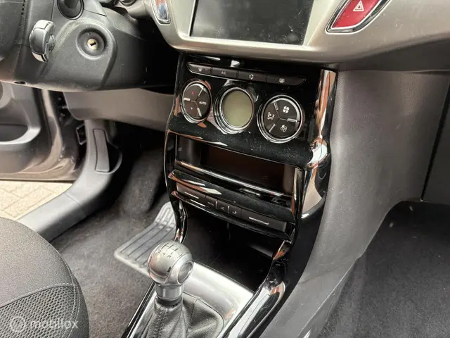 DS DS 3 1.2 PureTech So Chic 2018 Benzine 17