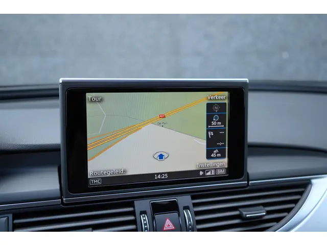 Audi A6 Avant 1.8 TFSI s-line Edition 2016 Benzine 32