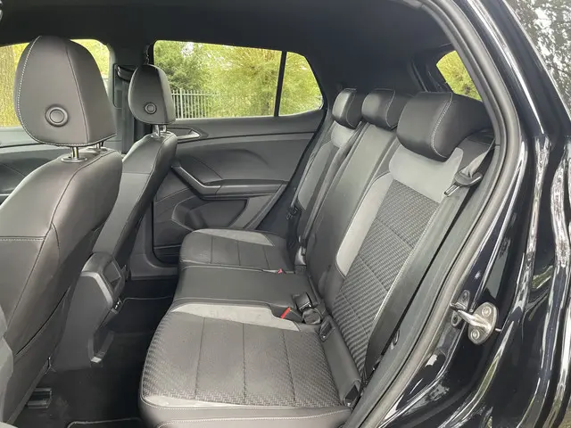 Volkswagen T-Cross 1.0 TSI R-Line 2022 Benzine 12