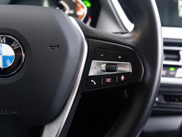 BMW 1 Serie 118i 2022 Benzine 22