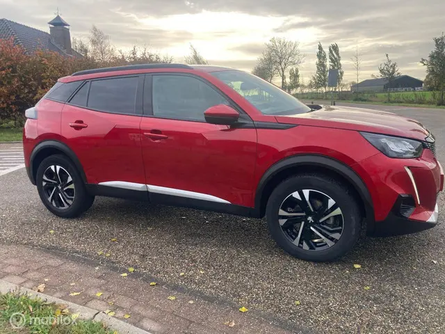 Peugeot 2008 1.2 PureTech Allure 2021 Benzine 5