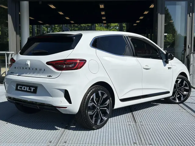 Mitsubishi Colt 1.6 HEV Intense+ 2025 Hybride Benzine 2