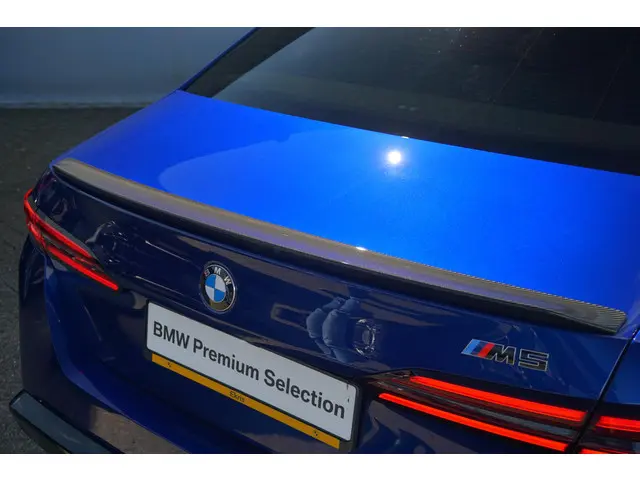 BMW M5 Sedan 2025 Hybride Benzine 24