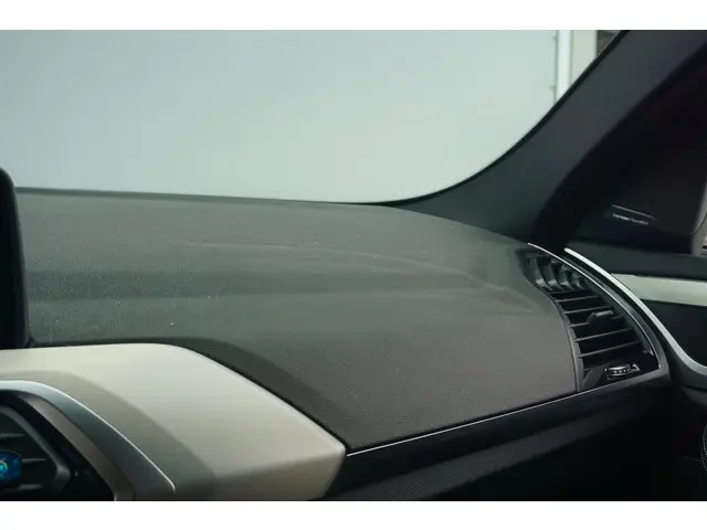 BMW X4 xDrive20i M Sport 2021 Benzine 16