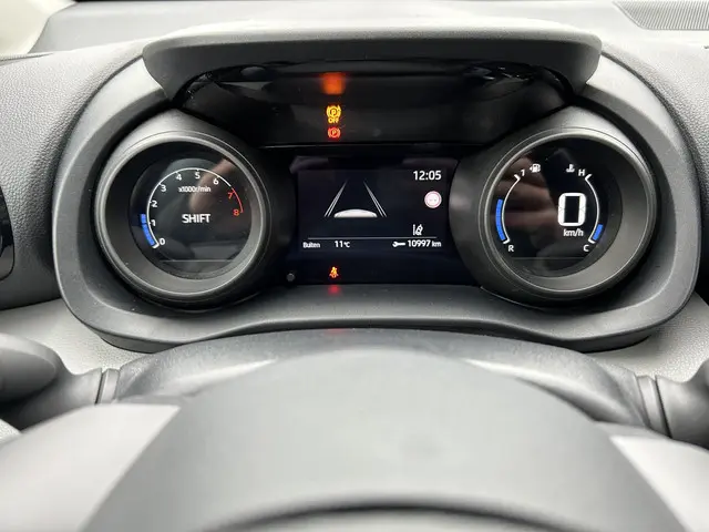 Toyota Yaris Cross 1.5 VVT-I Business 2021 Benzine 15