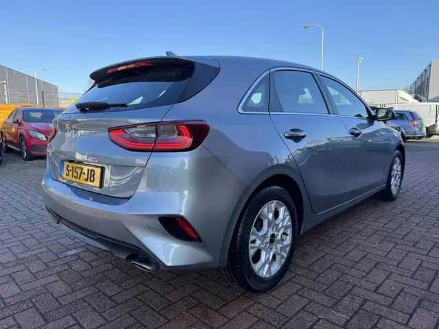 Kia Ceed 1.5 T-GDi DynamicLine, Full Led, 2023 Benzine 5