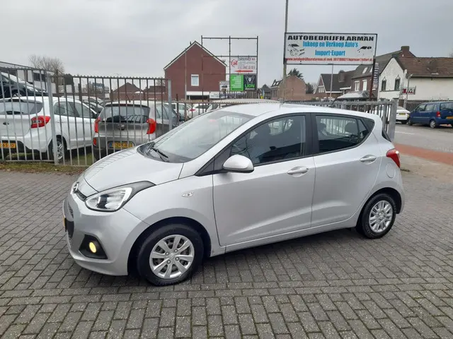 Hyundai i10 1.0i i-Motion Comfort 2016 Benzine 14