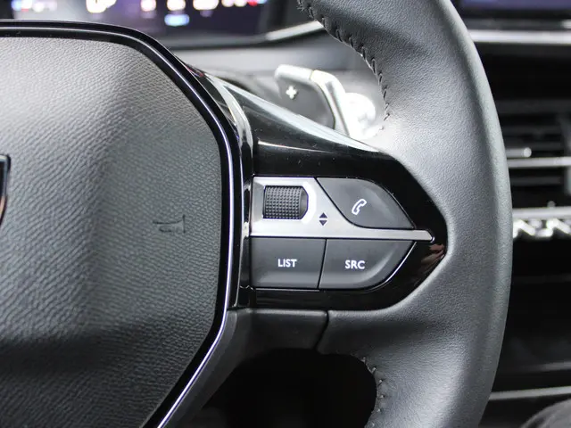 Peugeot 2008 1.2 PureTech 130 Allure 2024 Benzine 17