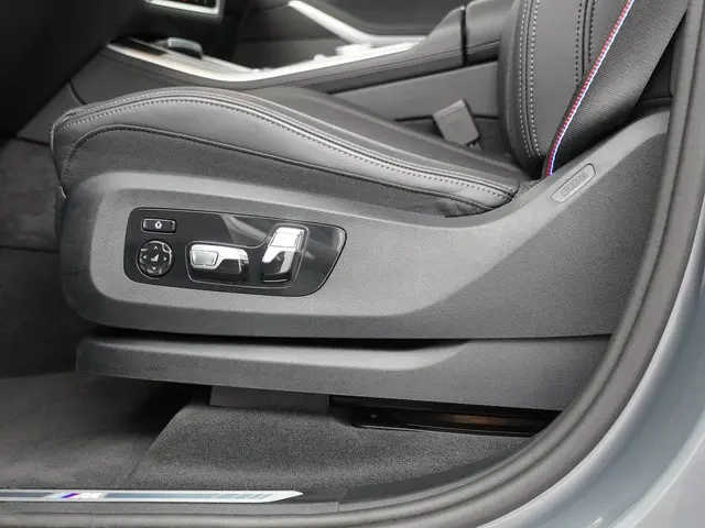 BMW X5 xDrive50e 2024 Hybride Benzine 25
