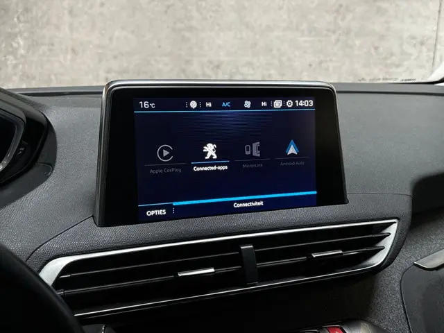 Peugeot 3008 1.2 PureTech Premium Sport 2018 Benzine 21