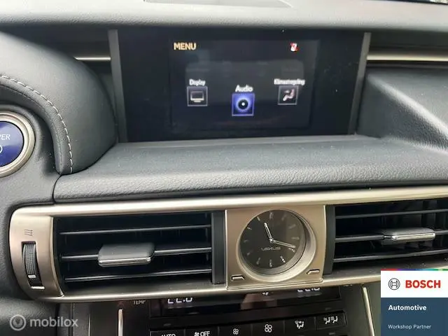 Lexus IS 300h First Edition 2014 Hybride Benzine 21