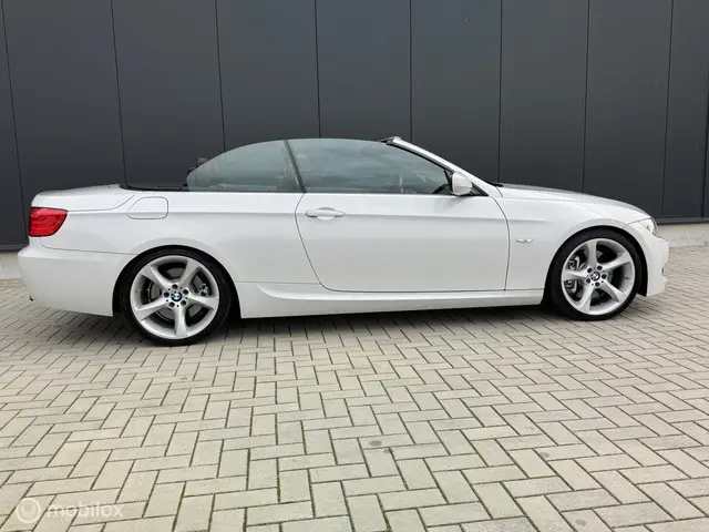 BMW 3 Serie Cabrio 335i High Executive 2013 Benzine 13