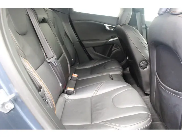 Volvo V40 Cross Country T3 Polar+ Luxury 2019 Benzine 10